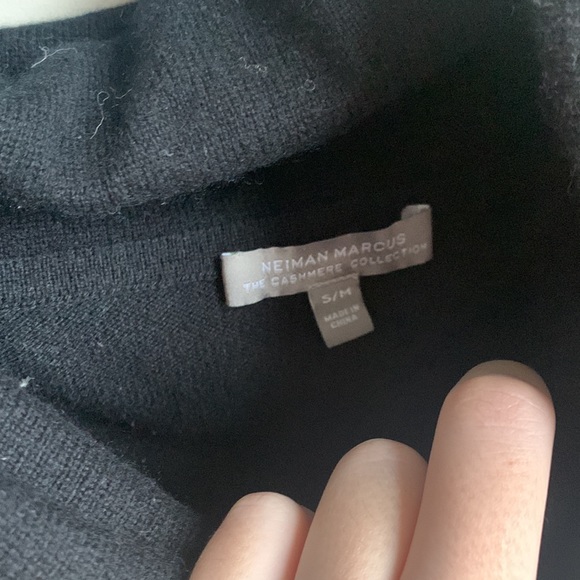 cashmere asymmetric cowl-neck poncho - Picture 4 of 5